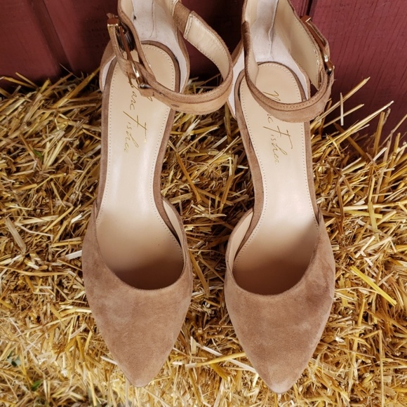 Marc Fisher suade heels size 7 - Picture 3 of 6